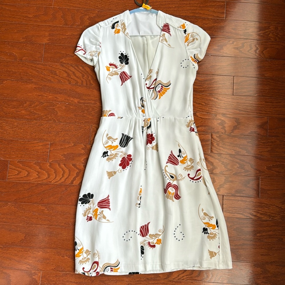 Vintage style floral dress with belt